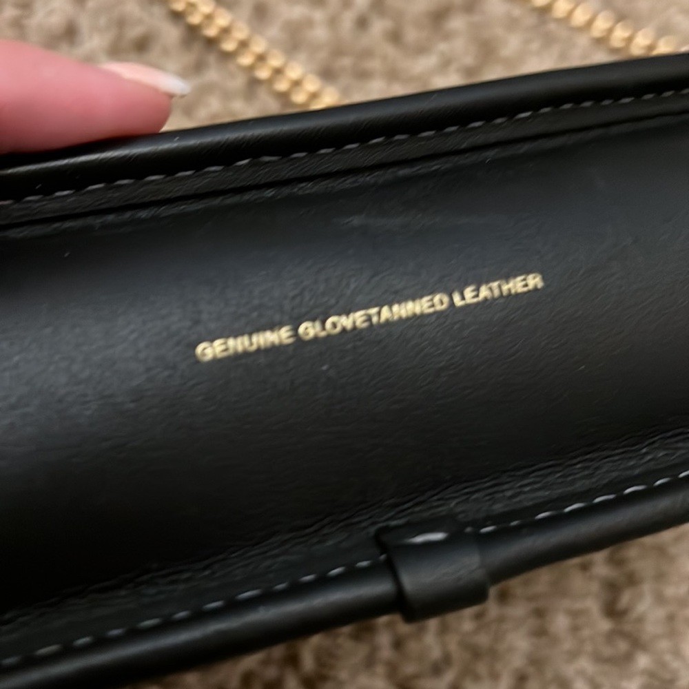 SOLD.          Coach boutique Swinger 20 genuine glovetan Italian leather - Picture 4 of 15